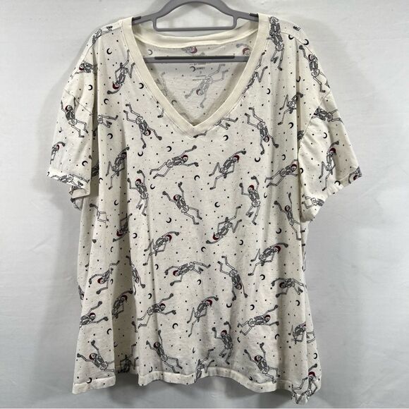 Torrid Dancing Santa Skellies Whisper White V-Neck Tee - Picture 1 of 7